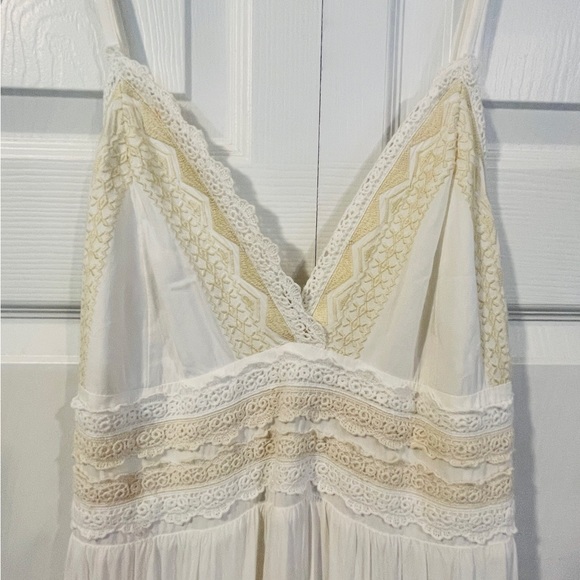 Solitaire Swim Long White and Beige Crochet Dress - Picture 2 of 11